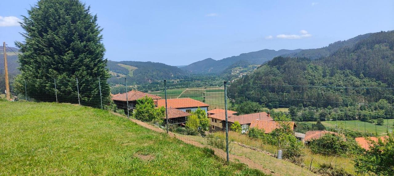 La Casita De Titi Villa Pravia Exteriör bild