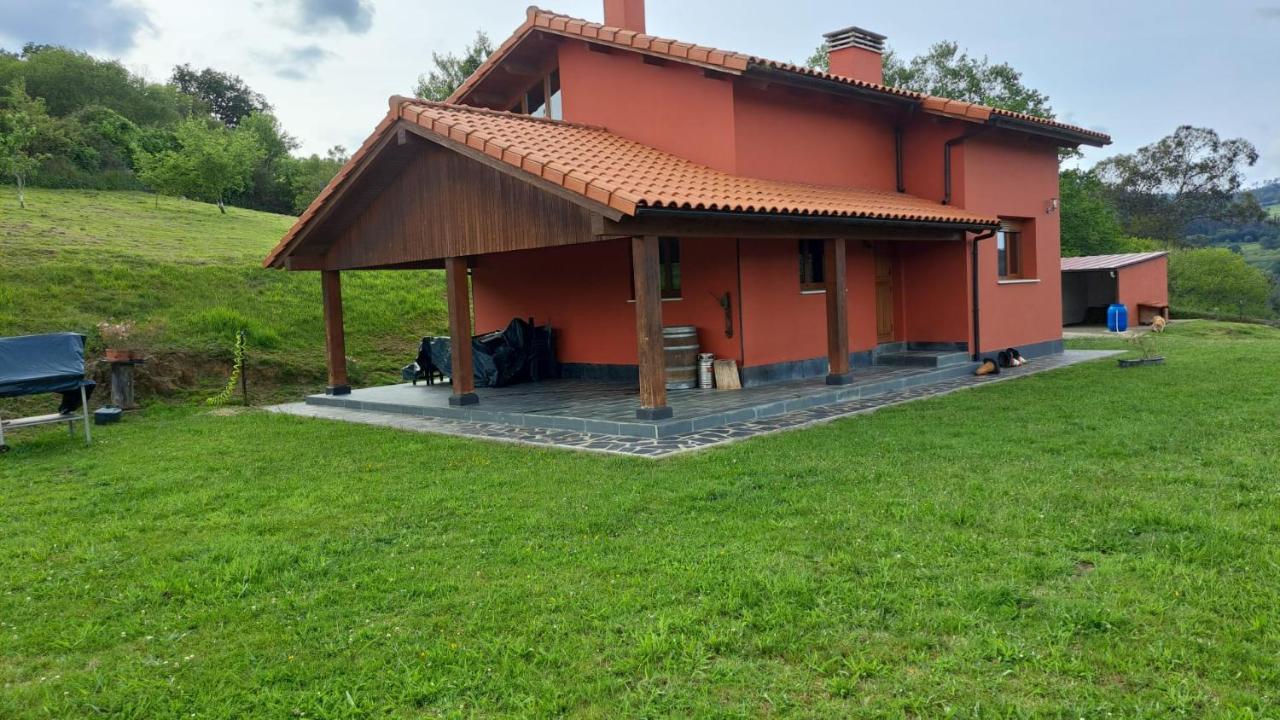La Casita De Titi Villa Pravia Exteriör bild