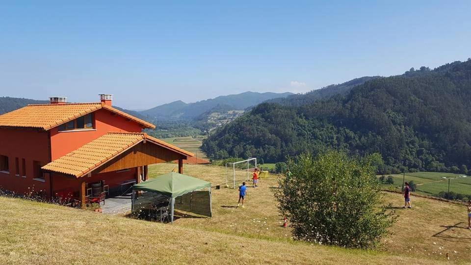 La Casita De Titi Villa Pravia Exteriör bild